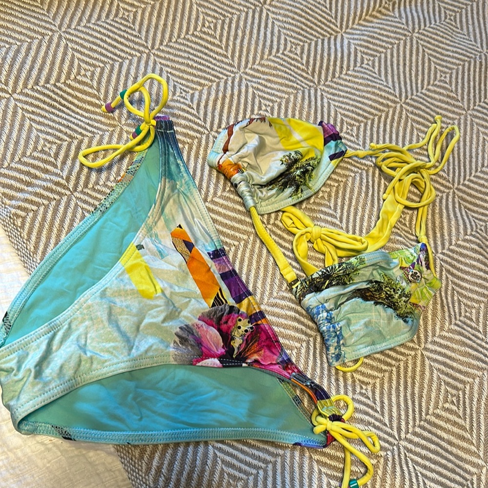 Bikini